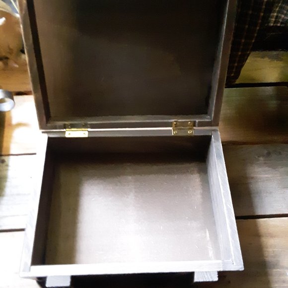 - Nautical Theme Wood Box - Picture 6 of 7